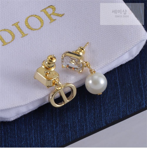 D I O R 디올 쁘띠 Petit CD 귀걸이 악세사리 14번 이미지