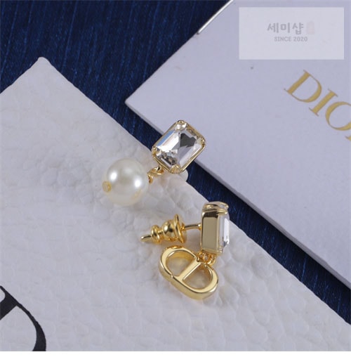 D I O R 디올 쁘띠 Petit CD 귀걸이 악세사리 15번 이미지