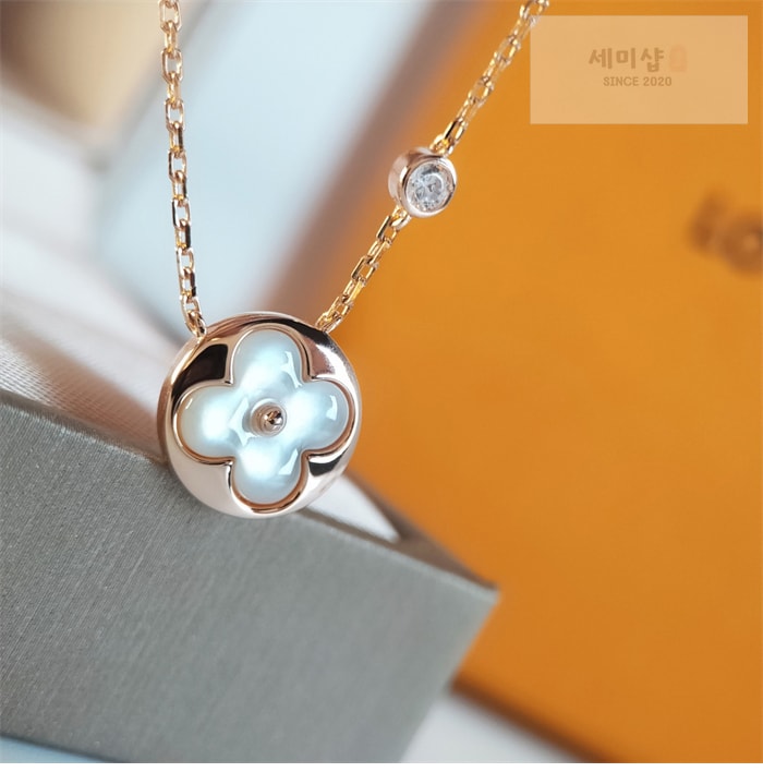 Louis Vuitton 루이비통 컬러 블라썸 썬 목걸이 Q93520 레플리카 5번 이미지 - 악세사리 | 세미샵 레플리카 사이트