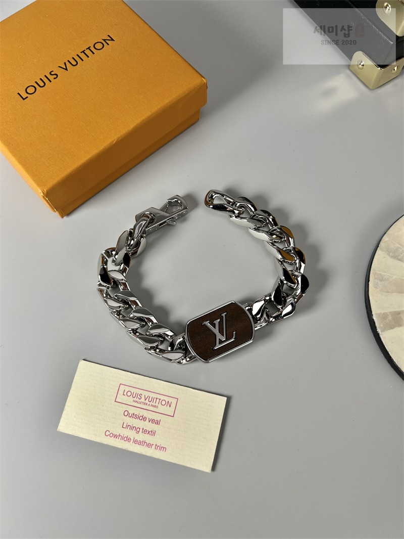 루이비통 루이비통 LV 쉐이드 브레이슬릿 실버메탈 악세사리 2번 이미지