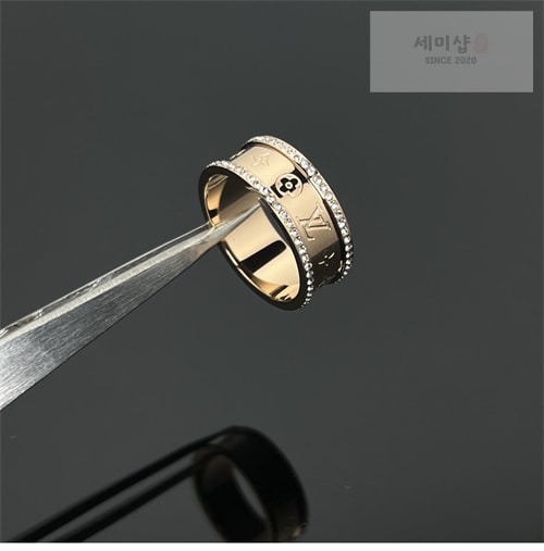 Louis Vuitton 루이비통 LV 트위스티드 레플리카 5번 이미지 - 악세사리 | 세미샵 레플리카 사이트