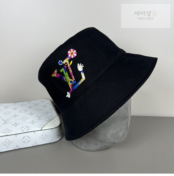 Louis Vuitton 루이비통 x TM 리버시블 버킷햇 악세사리 3번 이미지