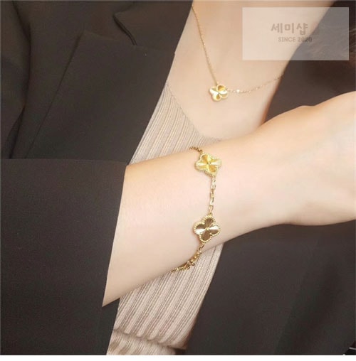 Van Cleef Arpels 반클리프 아펠 알함브라 레플리카 8번 이미지 - 악세사리 | 세미샵 레플리카 사이트