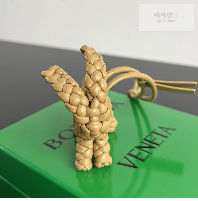 Bottega Veneta 보테가베네타 래빗 백참 867134 1# 악세사리 46번 이미지