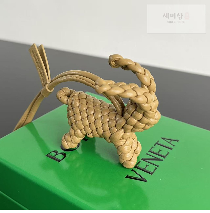 Bottega Veneta 보테가베네타 래빗 백참 867134 1# 악세사리 47번 이미지