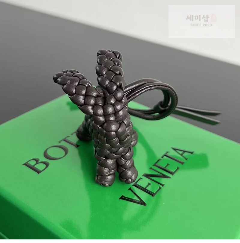 Bottega Veneta 보테가베네타 래빗 백참 867134 1# 악세사리 55번 이미지