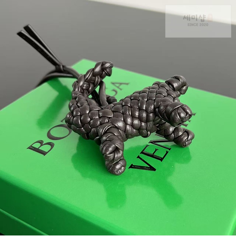 Bottega Veneta 보테가베네타 래빗 백참 867134 1# 악세사리 57번 이미지