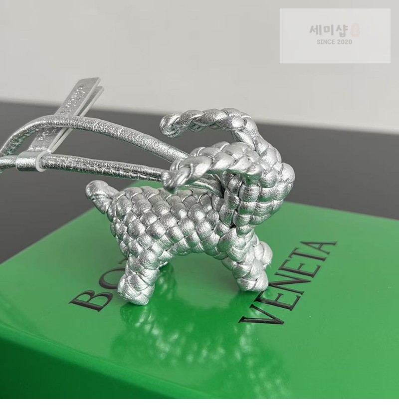 Bottega Veneta 보테가베네타 래빗 백참 867134 1# 악세사리 52번 이미지