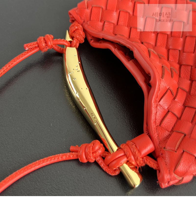 Bottega Veneta 보테가베네타 미니어처 사르딘 백 참 836834 1# 악세사리 19번 이미지