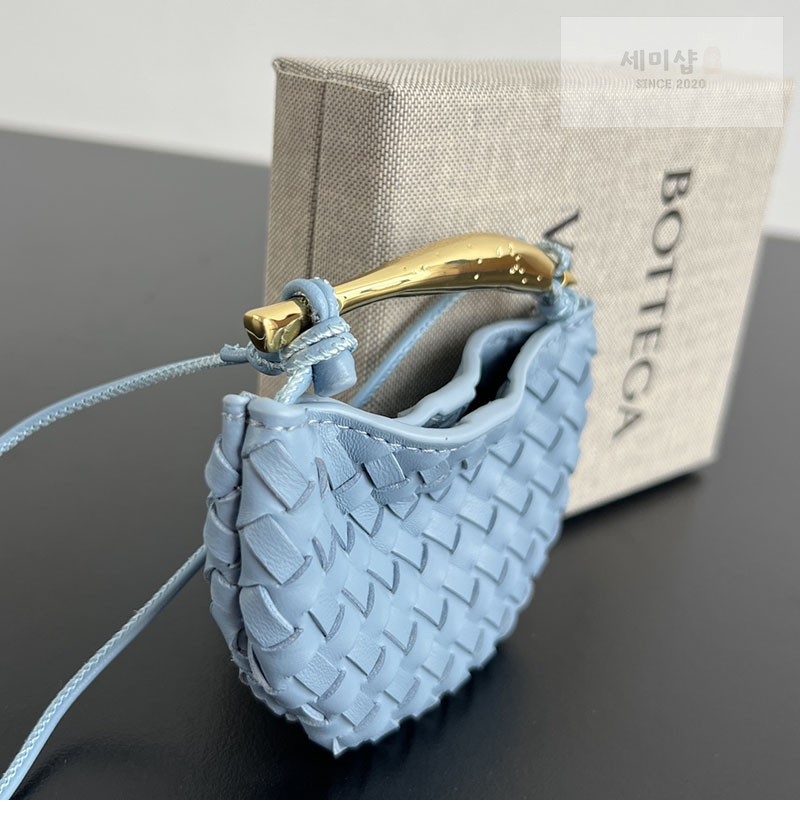 Bottega Veneta 보테가베네타 미니어처 사르딘 백 참 836834 1# 악세사리 11번 이미지