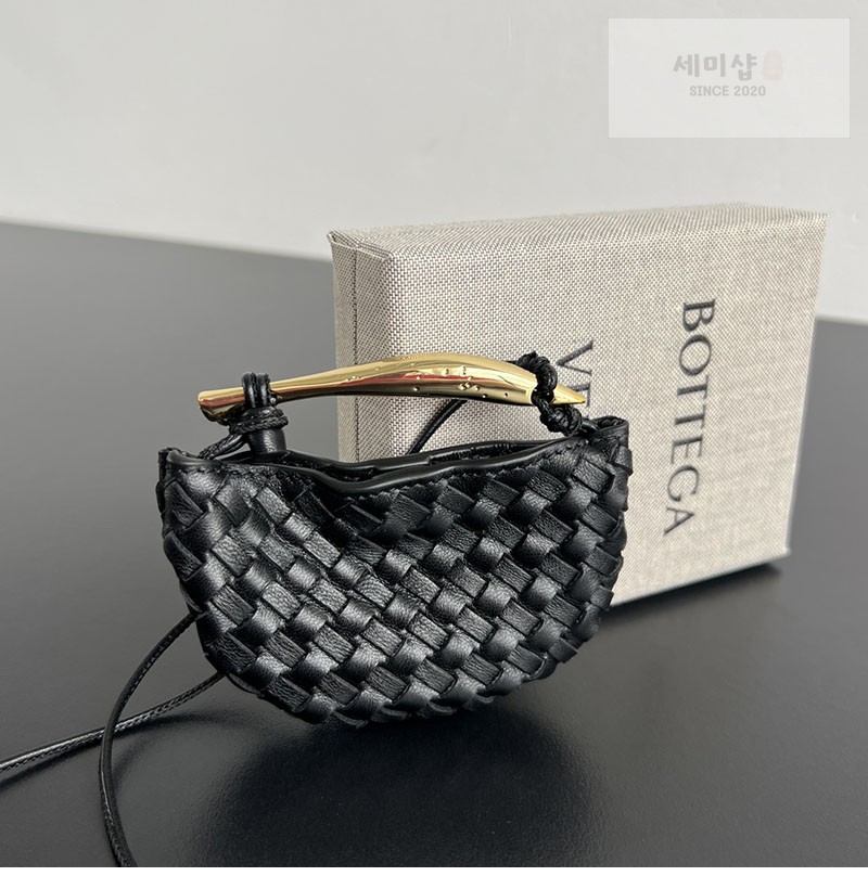Bottega Veneta 보테가베네타 미니어처 사르딘 백 참 836834 1# 악세사리 12번 이미지