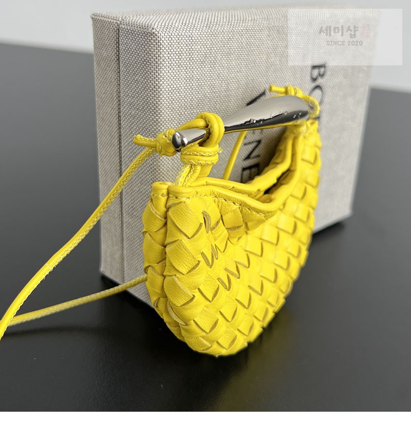 Bottega Veneta 보테가베네타 미니어처 사르딘 백 참 836834 1# 악세사리 34번 이미지