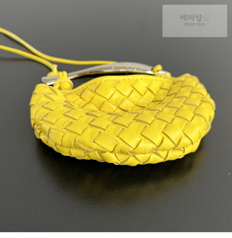 Bottega Veneta 보테가베네타 미니어처 사르딘 백 참 836834 1# 악세사리 13번 이미지