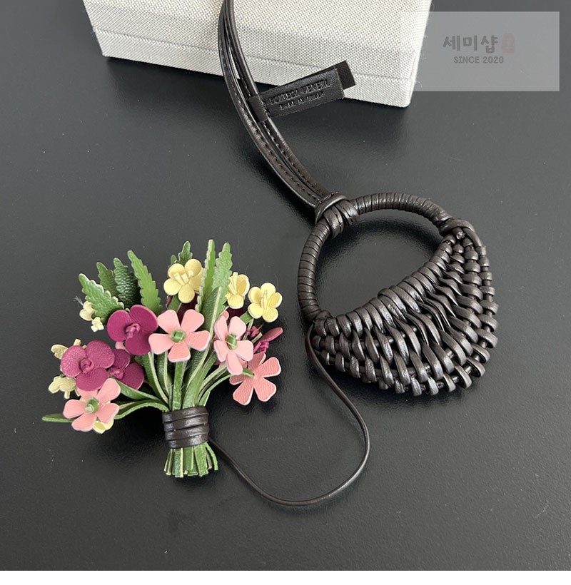 Bottega Veneta 보테가베네타 이스터 부케 백참 867411 폰단트 악세사리 5번 이미지
