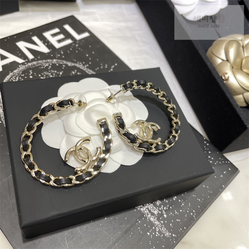 C H A N E L 샤넬 클래식 CC 레더 체인 라운드 후프 이어링 악세사리 5번 이미지