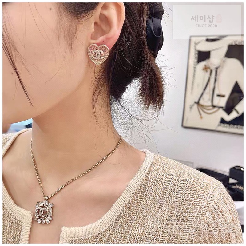 C H A N E L 샤넬 하트 CC 로고 그라데이션 이어링 악세사리 3번 이미지