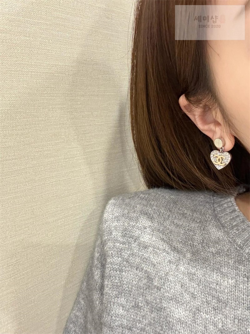 C H A N E L 샤넬 하트 CC 로고 크리스탈 드롭 이어링 악세사리 8번 이미지
