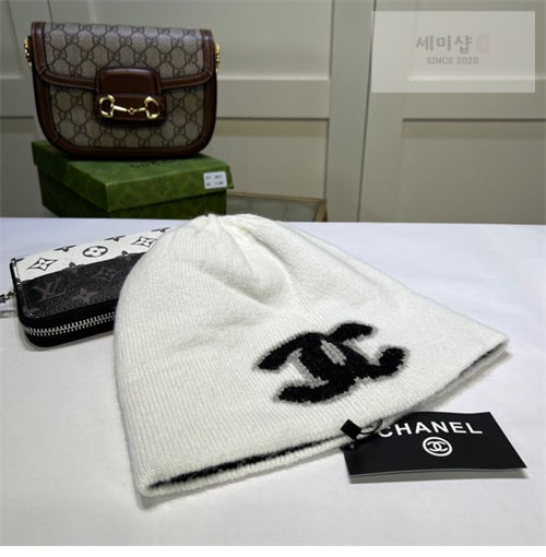 C H A N E L 샤넬 CC 니트 비니 악세사리 26번 이미지