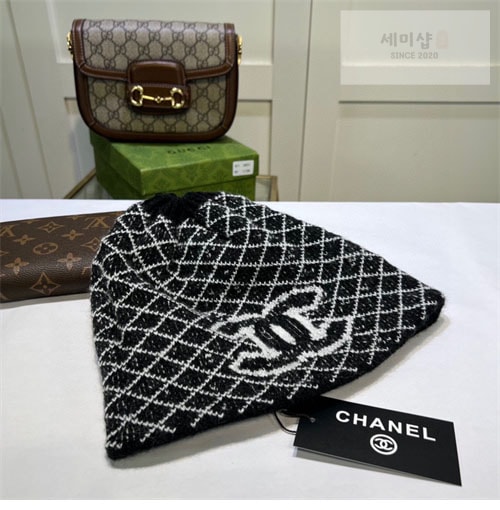 C H A N E L 샤넬 CC 니트 비니 악세사리 24번 이미지