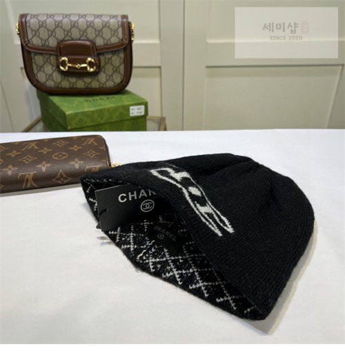 C H A N E L 샤넬 CC 니트 비니 악세사리 20번 이미지