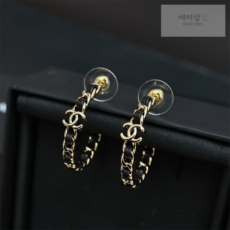 C H A N E L 샤넬 CC 로고 체인 후프 이어링 악세사리 1번 이미지