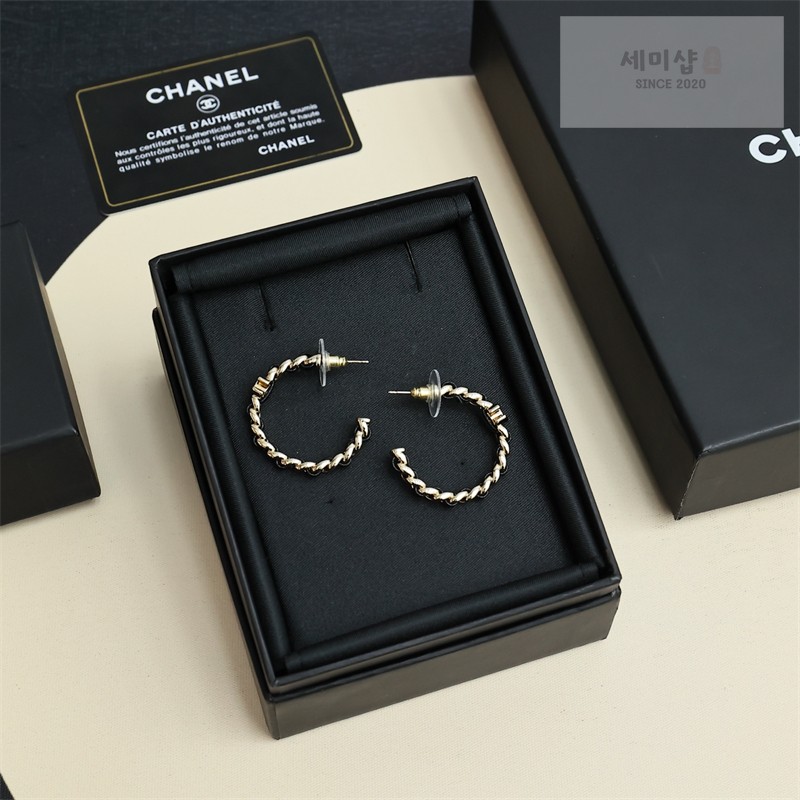 C H A N E L 샤넬 CC 로고 체인 후프 이어링 악세사리 6번 이미지