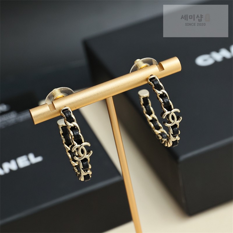 C H A N E L 샤넬 CC 로고 체인 후프 이어링 악세사리 8번 이미지