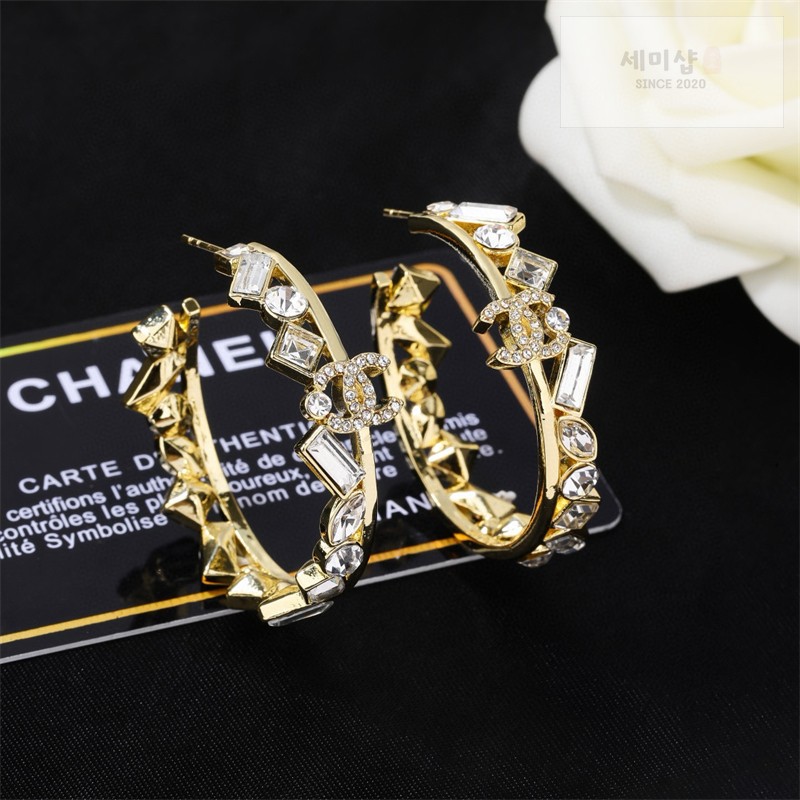 C H A N E L 샤넬 CC 로고 크리스탈 골드 후프 이어링 악세사리 3번 이미지