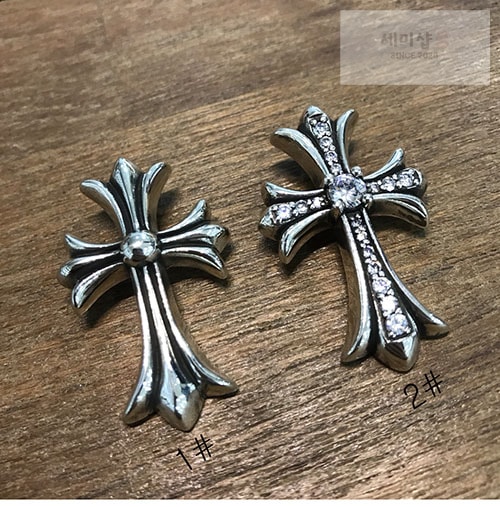 Chrome Hearts 크롬하츠x스와로브스키 타이니 크로스 펜던트 악세사리 6번 이미지