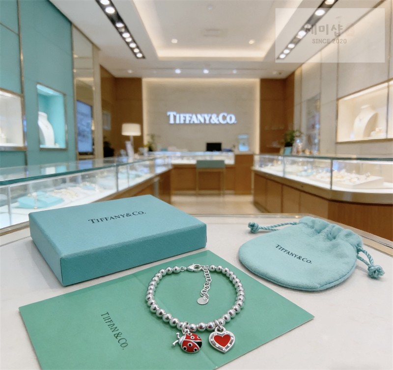 Tiffany And Co 티파니앤코 리턴 투 하트 레드 에나멜 하트 브레이슬릿 화이트 골드 악세사리 3번 이미지