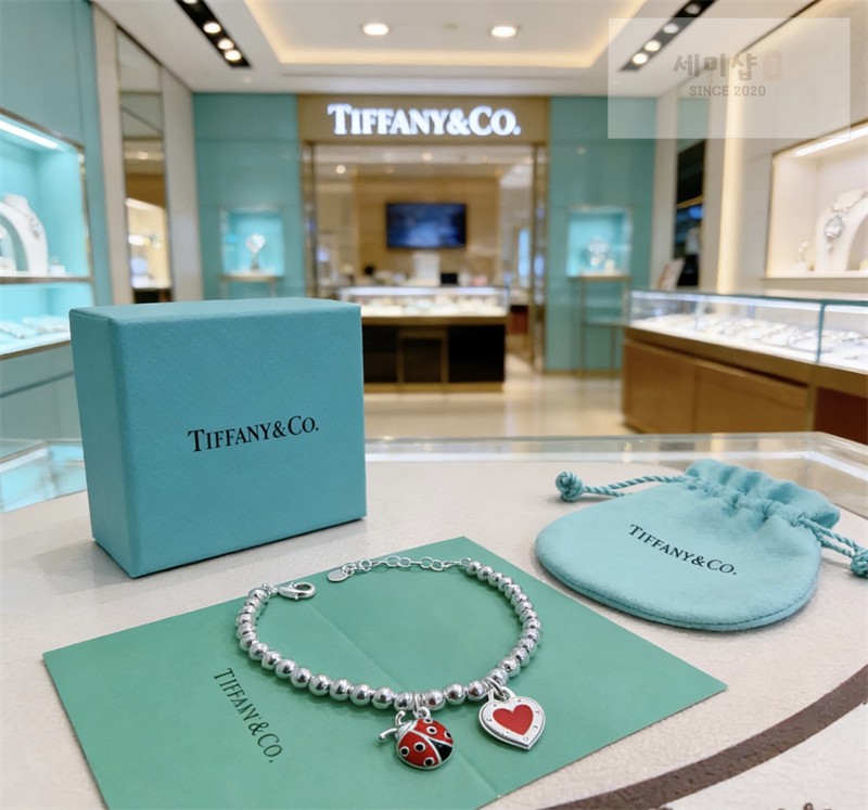Tiffany And Co 티파니앤코 리턴 투 하트 레드 에나멜 하트 브레이슬릿 화이트 골드 악세사리 7번 이미지