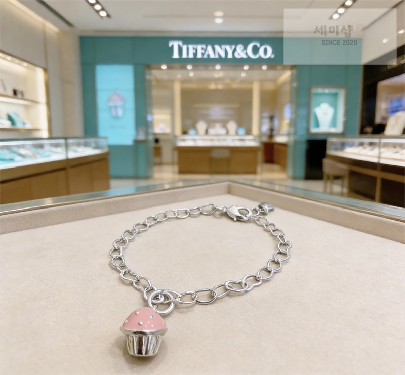 Tiffany And Co 티파니앤코 컵케이크 참 스털링 실버 하트 브레이슬릿 화이트 골드 악세사리 3번 이미지