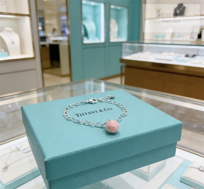 Tiffany And Co 티파니앤코 컵케이크 참 스털링 실버 하트 브레이슬릿 화이트 골드 악세사리 6번 이미지