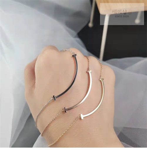 Tiffany And Co 티파니앤코 T스마일 악세사리 19번 이미지