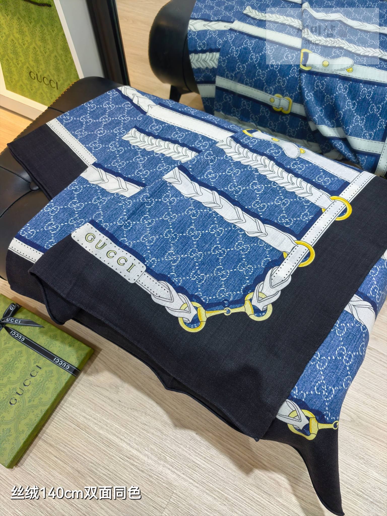 Gucci 구찌 GG 홀스빗 하네스 프린트 실크 울 숄 블루 블랙 악세사리 4번 이미지
