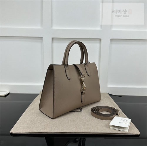Gucci 구찌 레더 후크 클로저 미디엄 토트백 레플리카 11번 이미지 - Bag | 세미샵 레플리카 사이트