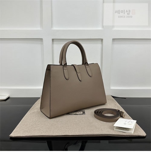 Gucci 구찌 레더 후크 클로저 미디엄 토트백 레플리카 4번 이미지 - Bag | 세미샵 레플리카 사이트