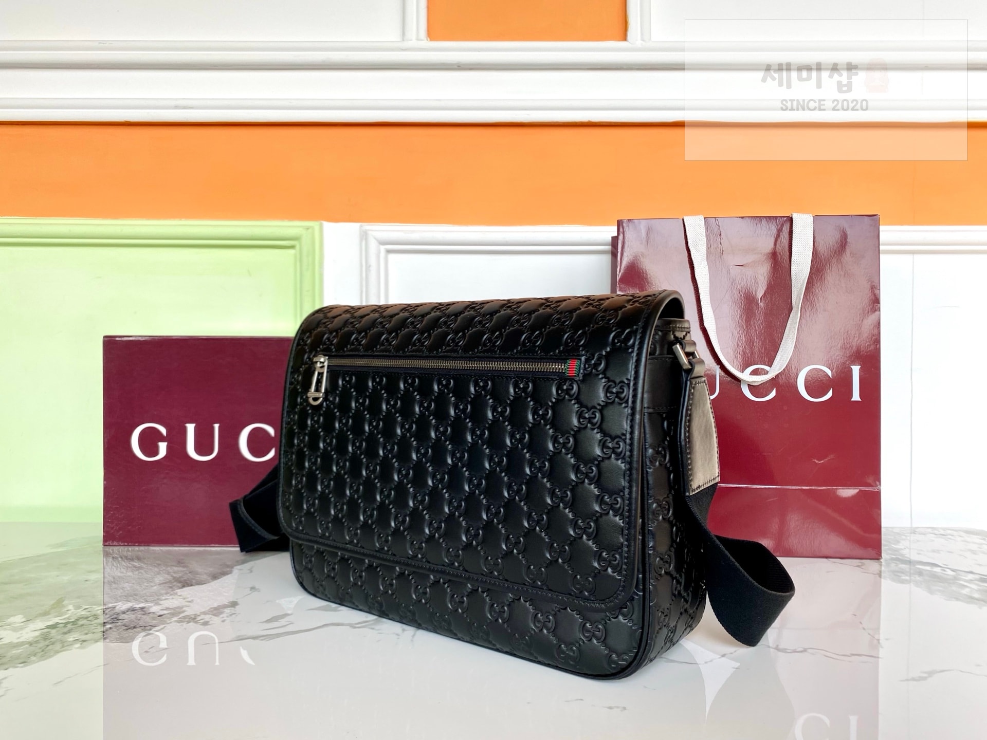 Gucci 구찌 엠블럼 미디움 크로스백 블랙 Bag 3번 이미지