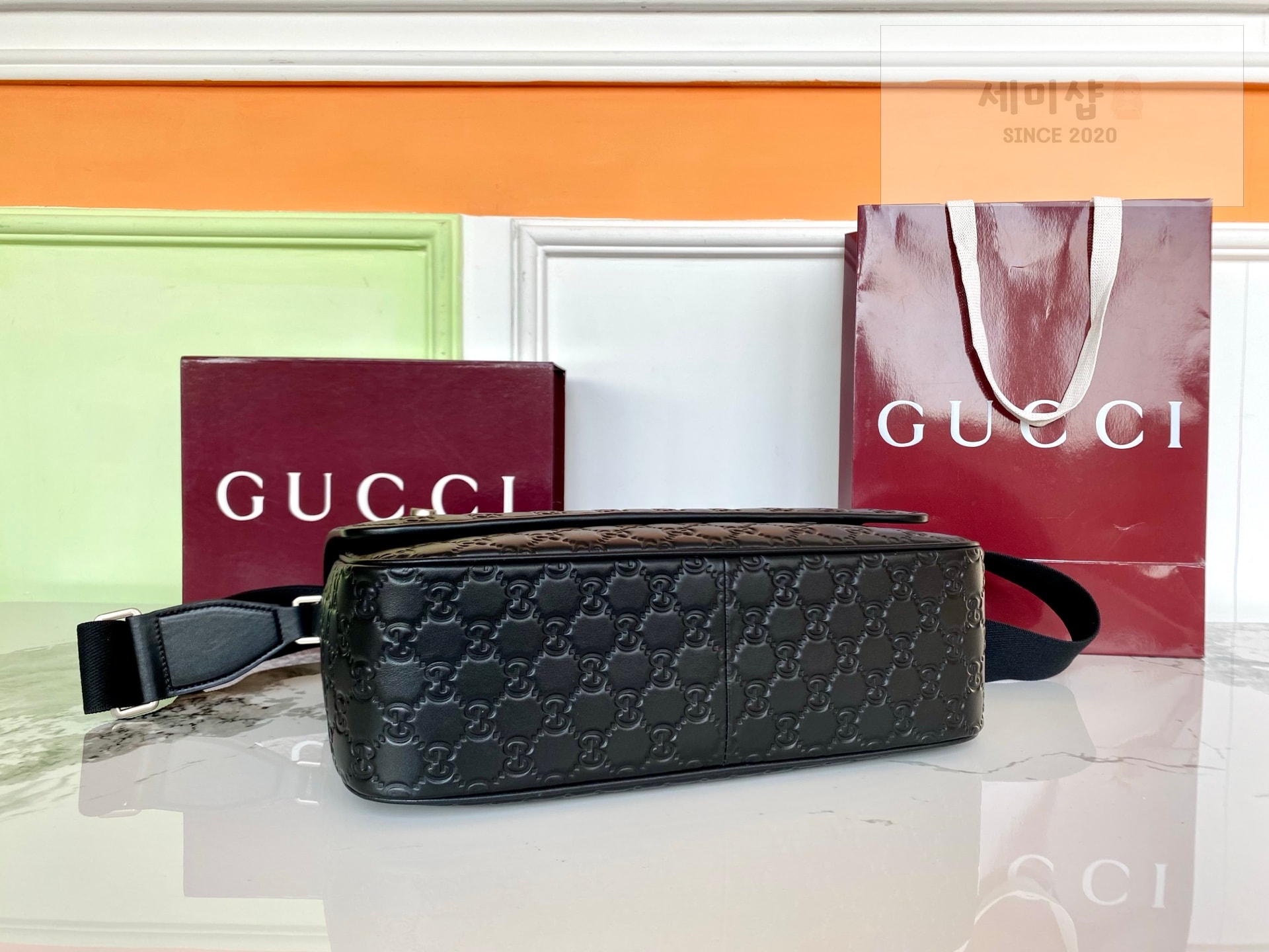 Gucci 구찌 엠블럼 미디움 크로스백 블랙 Bag 4번 이미지