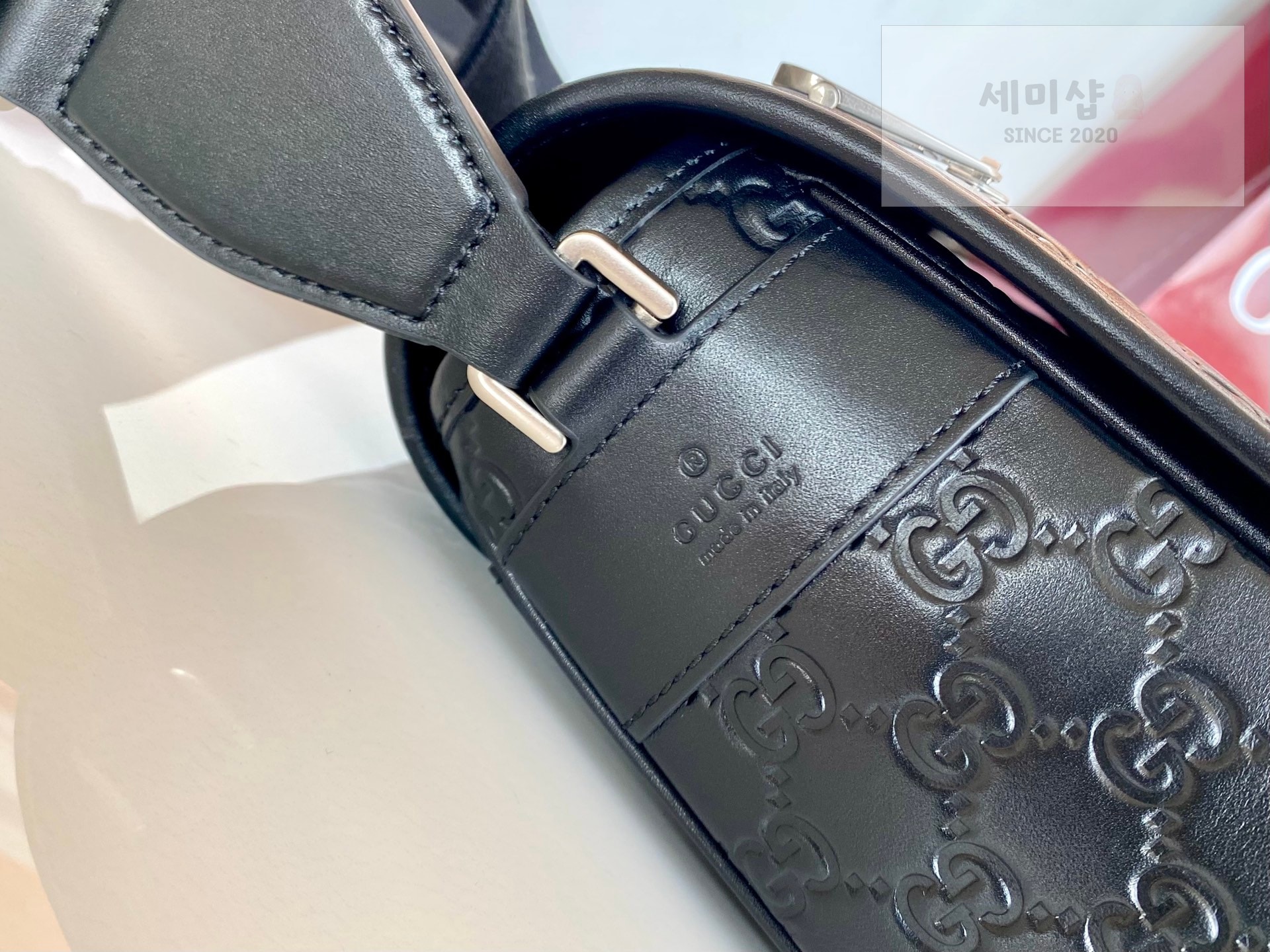 Gucci 구찌 엠블럼 미디움 크로스백 블랙 Bag 5번 이미지
