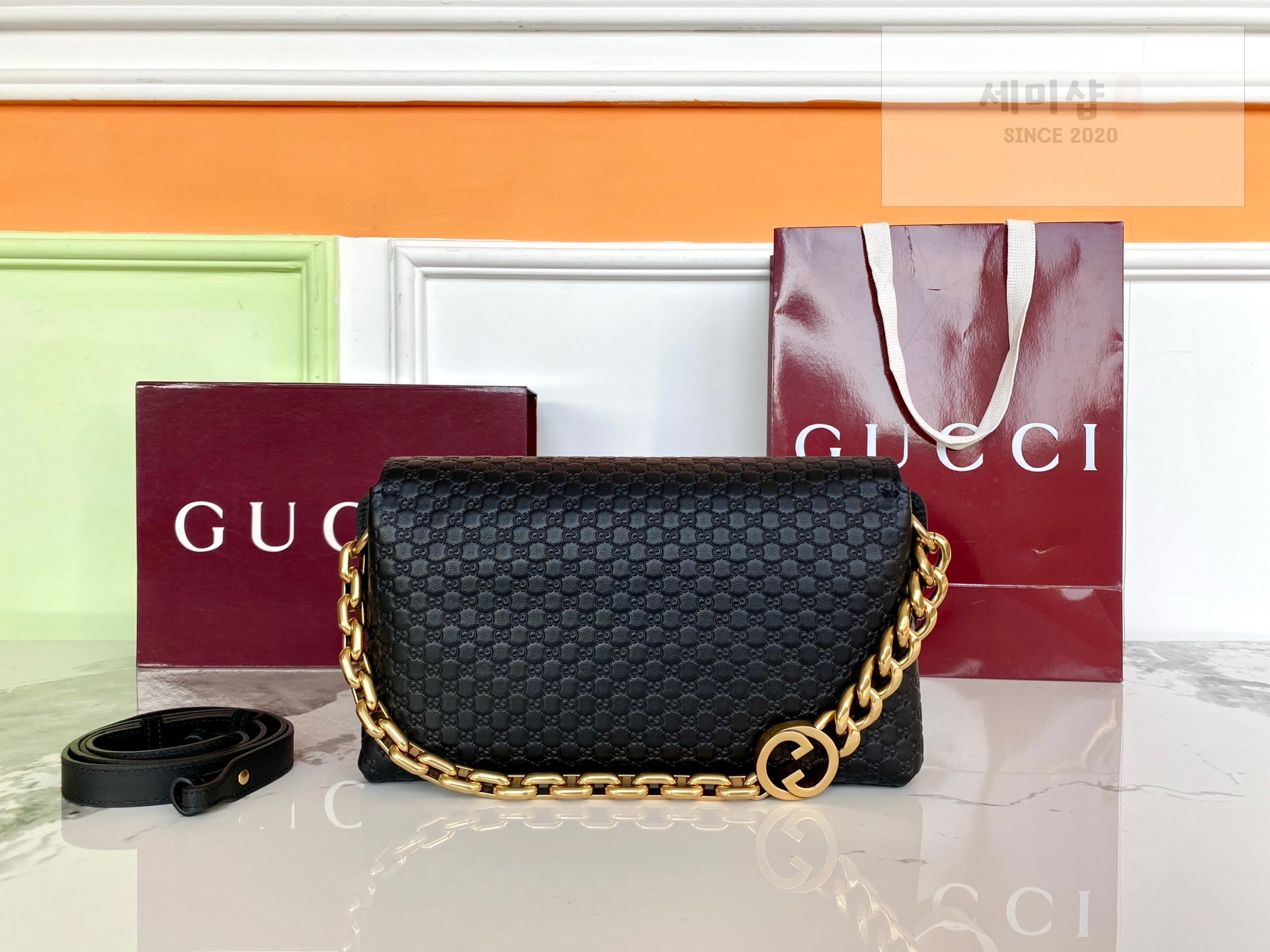 Gucci 구찌 체인 미디움 숄더백 블랙 GG 엠보싱 Bag 2번 이미지
