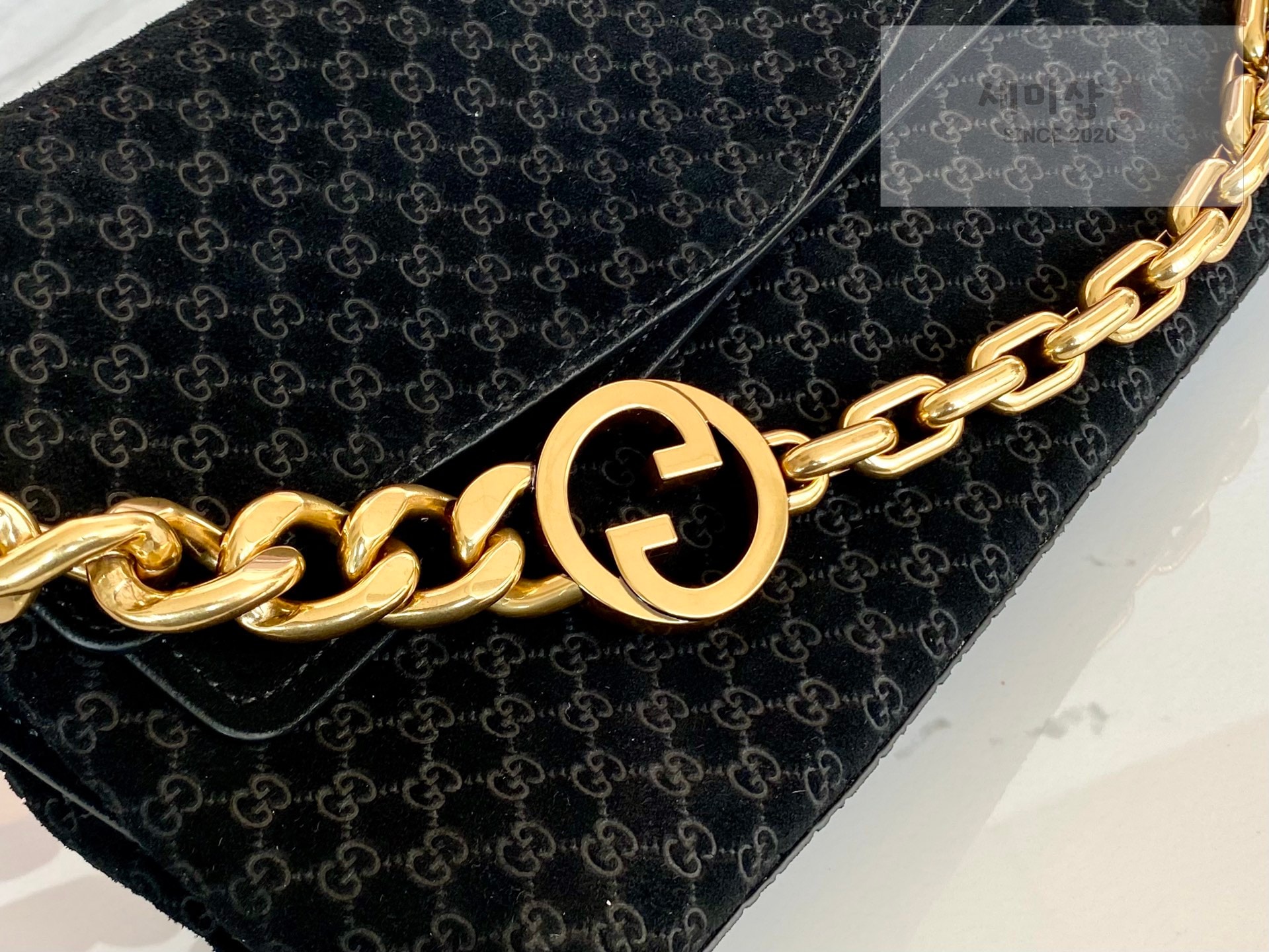 Gucci 구찌 체인 미디움 숄더백 블랙 스웨이드 Bag 5번 이미지