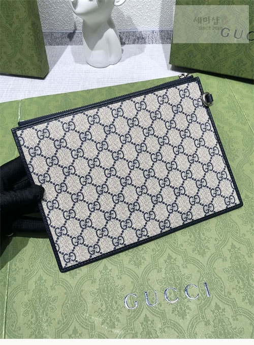 Gucci 구찌 GG 수프림 캔버스 파우치 클러치백 Bag 2번 이미지