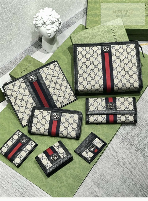 Gucci 구찌 GG 수프림 캔버스 파우치 클러치백 Bag 5번 이미지