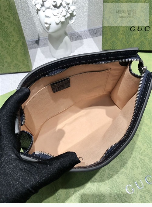 Gucci 구찌 GG 수프림 캔버스 파우치 클러치백 760243 Bag 3번 이미지