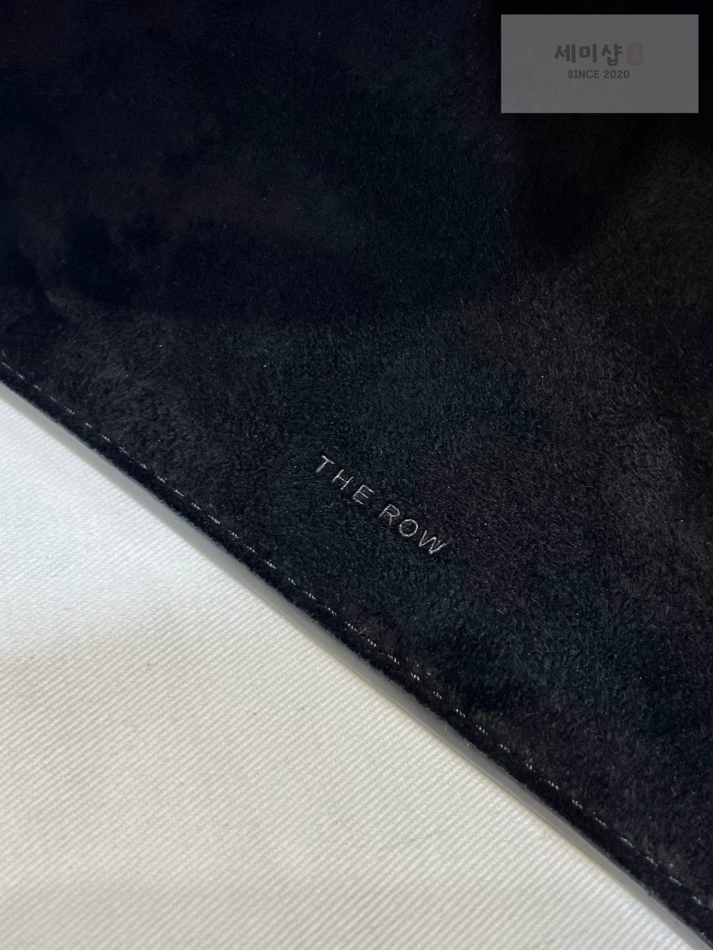 더로우 더로우 마고 15 블랙 스웨이드 Bag 7번 이미지