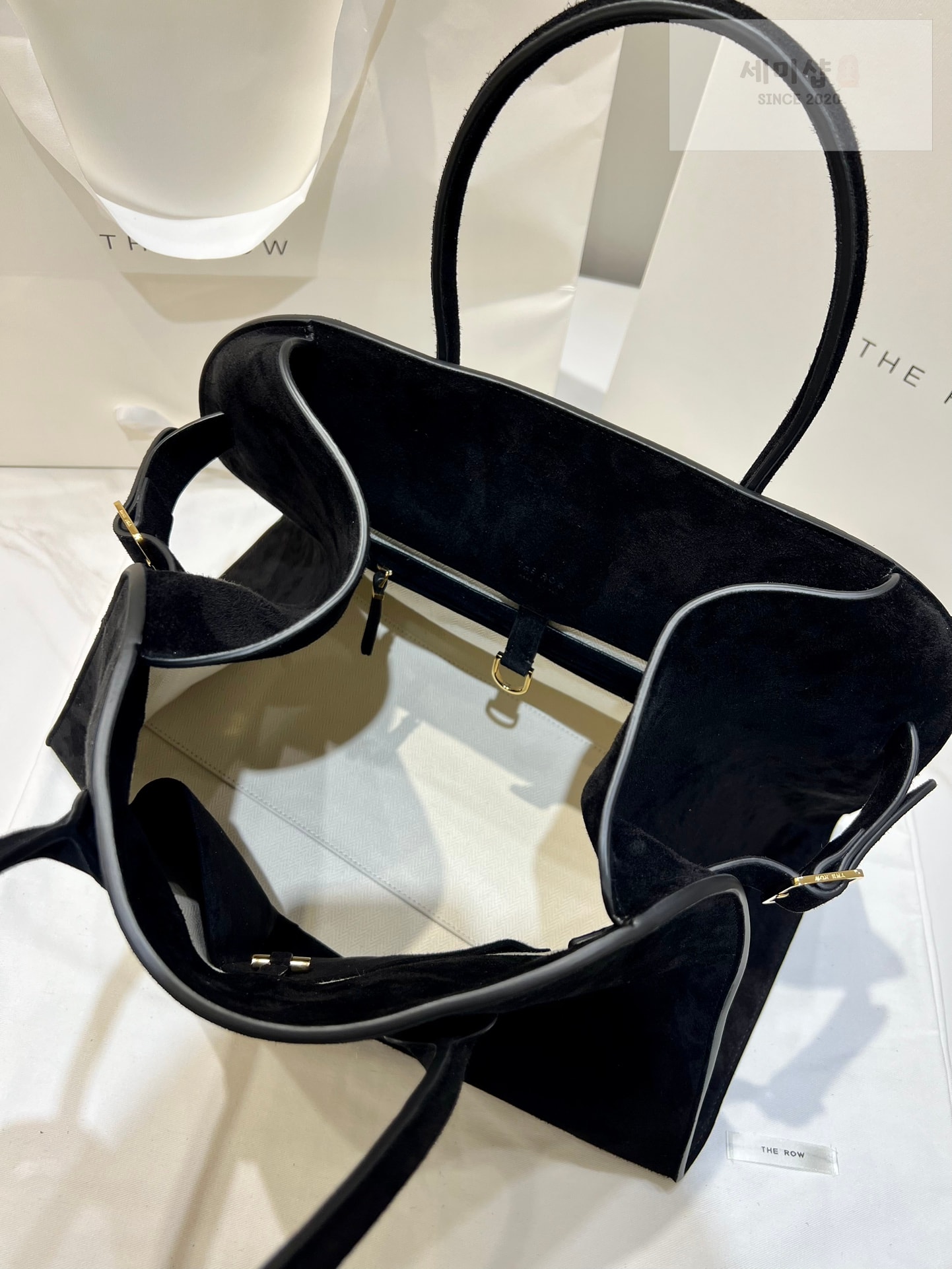 더로우 더로우 마고 15 블랙 스웨이드 Bag 8번 이미지