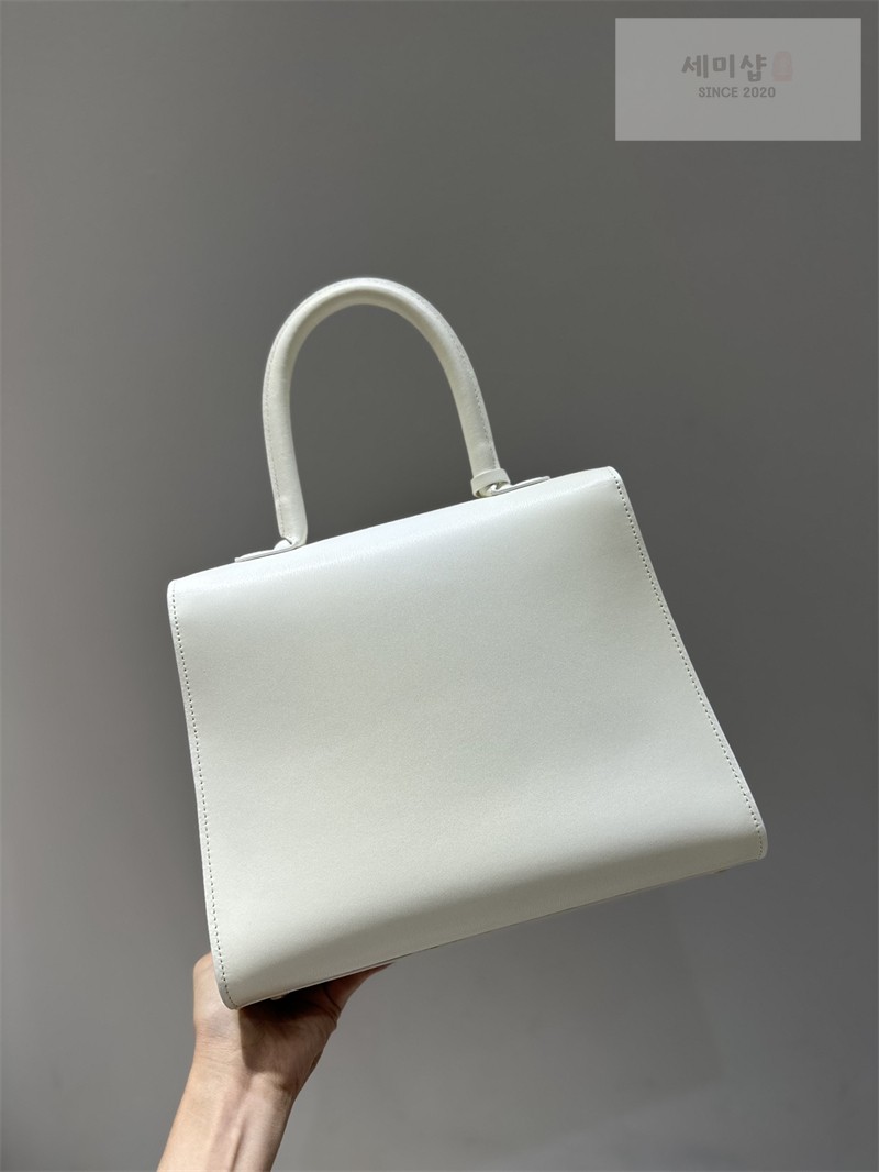 델보 델보 브리앙 MM 박스 카프 화이트 Bag 4번 이미지