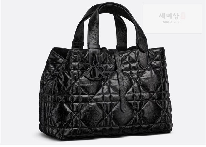 D I O R 디올 뚜주흐 미디엄 백 블랙 매크로까나쥬 크링클 Bag 12번 이미지