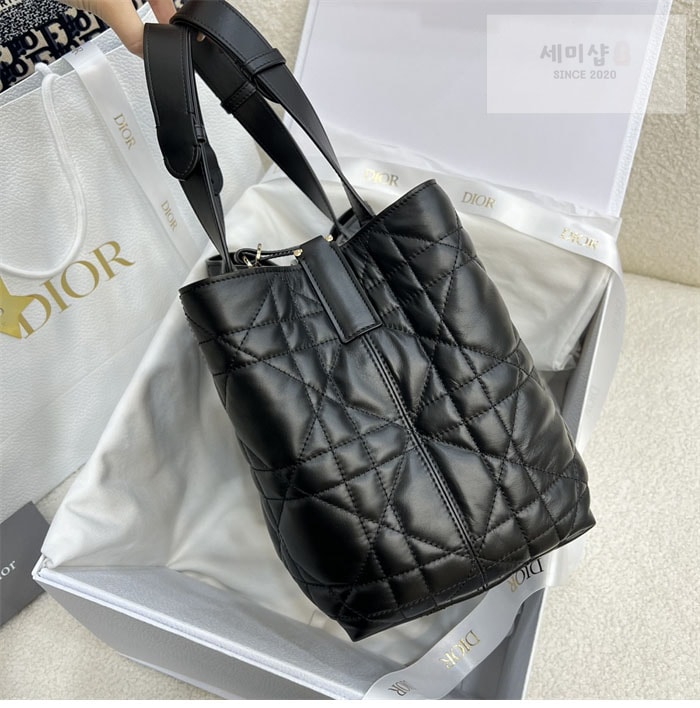 D I O R 디올 뚜주흐 미디엄 백 블랙 매크로까나쥬 Bag 11번 이미지